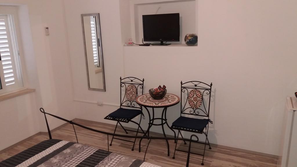 Rooms Kvestic دوبروفينك المظهر الخارجي الصورة